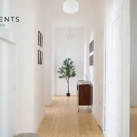 Superior Deluxe Nahe Zentrum 12 *